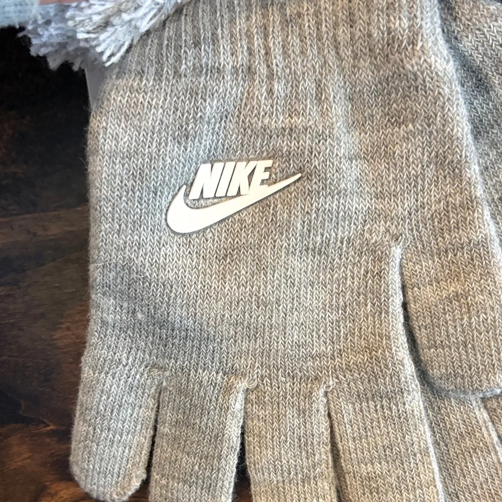 New Kids Nike Winter Set - Unisex, Light Gray - one size - NWT